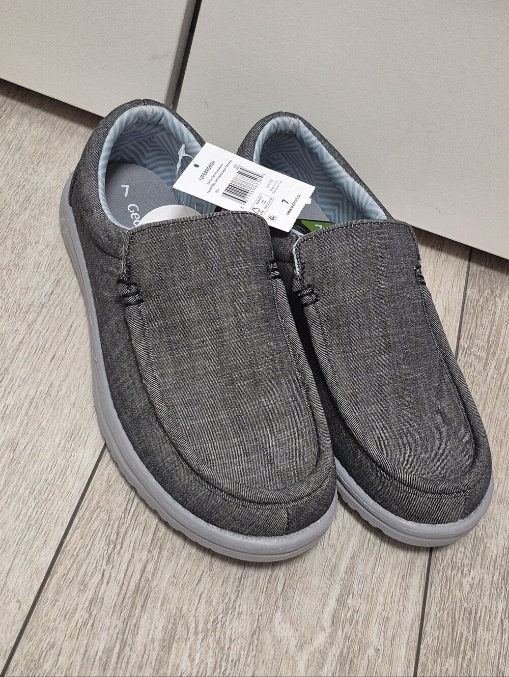 George Men Memory Foam Gray Color Slip-On Shoes. Size 7. Comfortable NEW